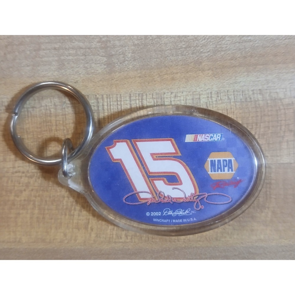 Nascar 2002 #15 Keychain Keyring